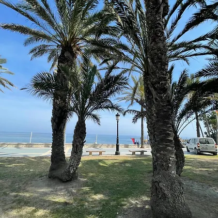 Family Beachside 3br In Area! Marbella